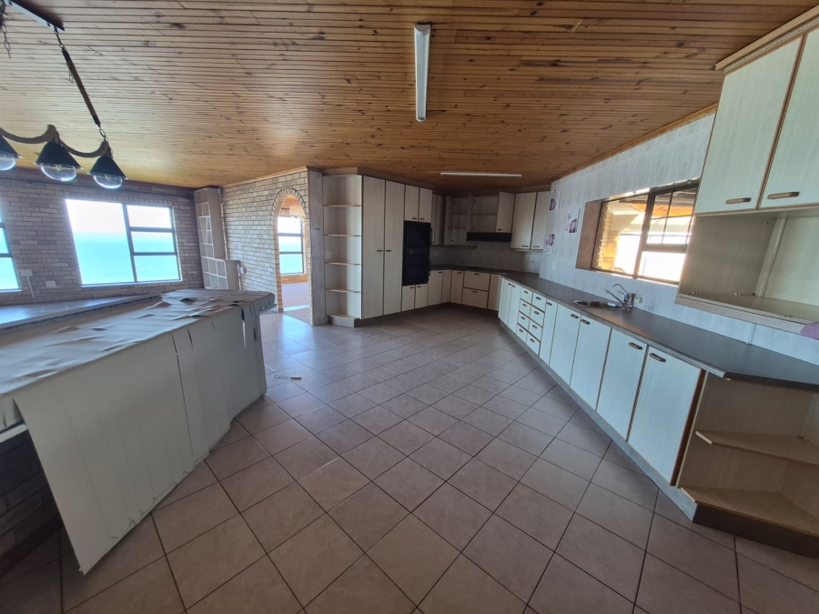 4 Bedroom Property for Sale in Dana Bay Western Cape